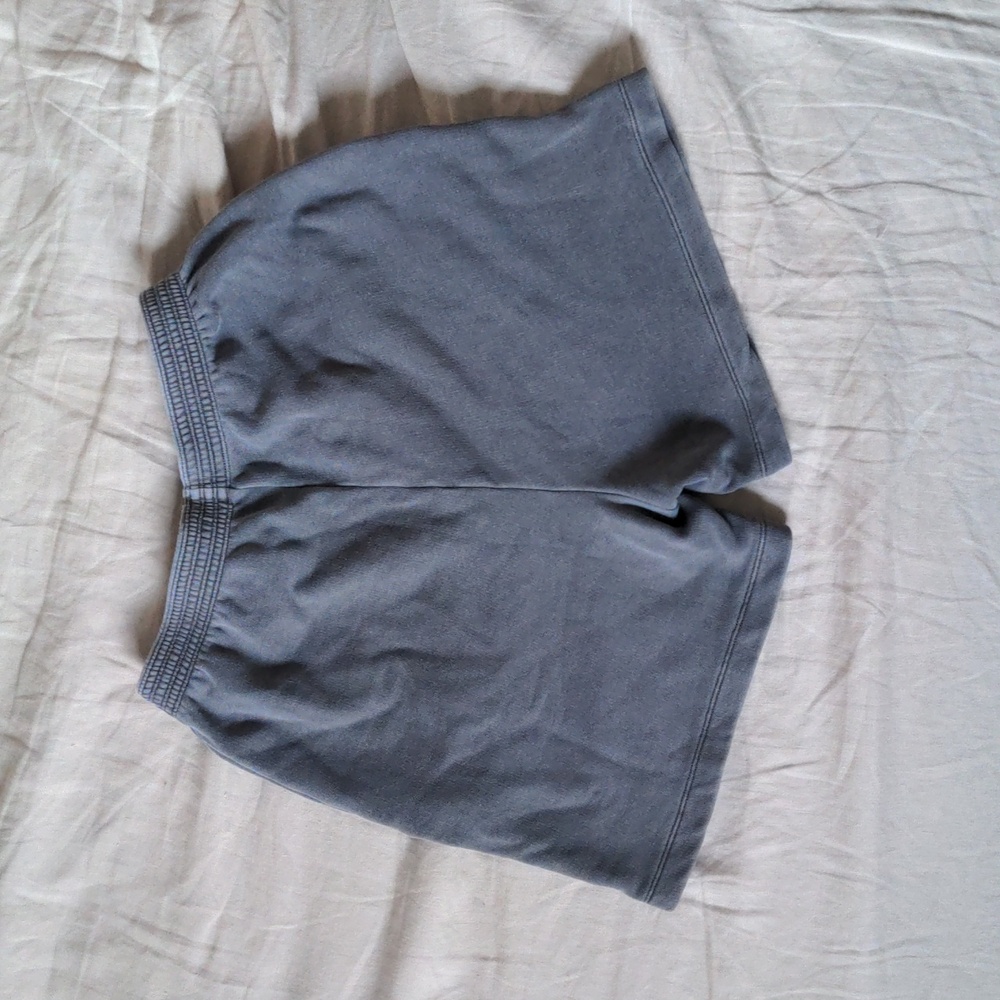 Aritzia Babaton gray shorts S - Picture 2 of 3